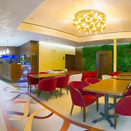 Hotel Air Holic Екстер'єр фото