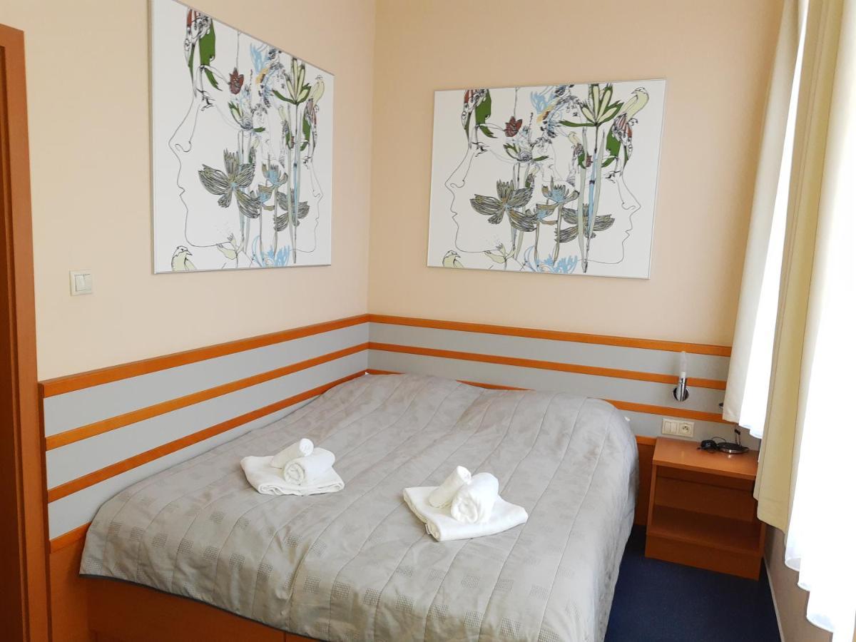 Hotel Air Holic Екстер'єр фото