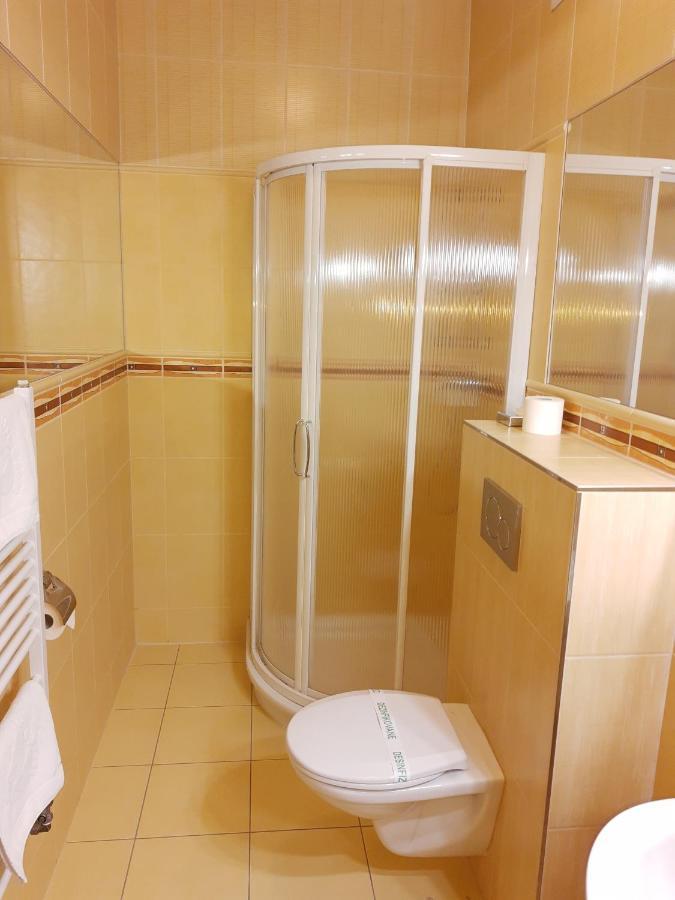 Hotel Air Holic Екстер'єр фото