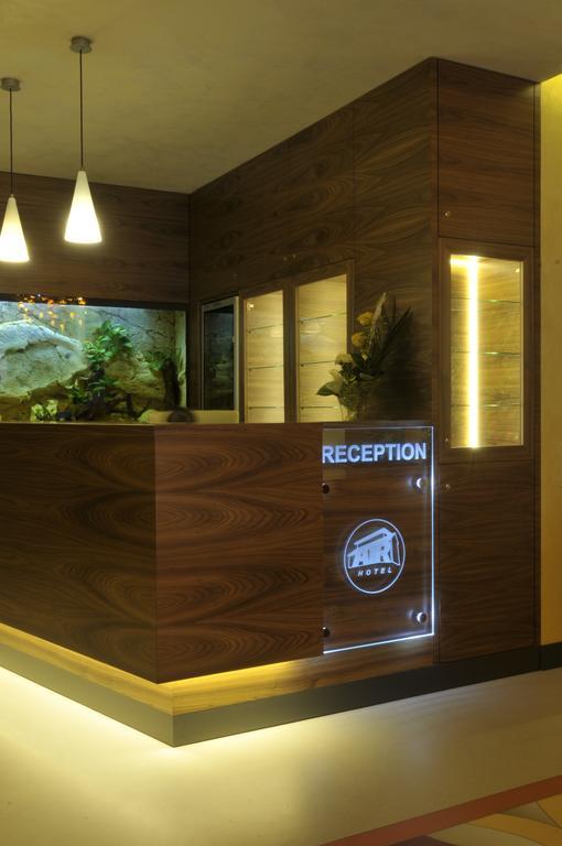 Hotel Air Holic Екстер'єр фото