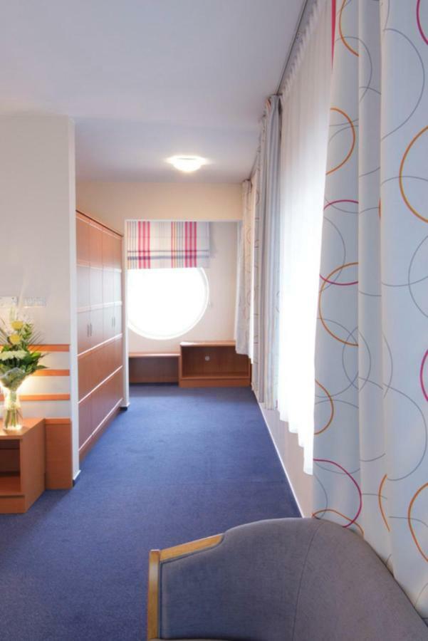 Hotel Air Holic Екстер'єр фото